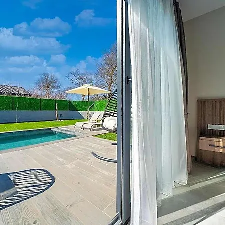 فندق Entire House - 1 Bedroom Private Honeymoon 2*