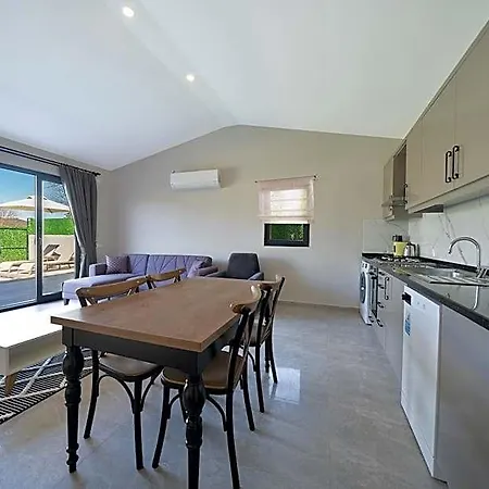 Entire House - 1 Bedroom Private Honeymoon